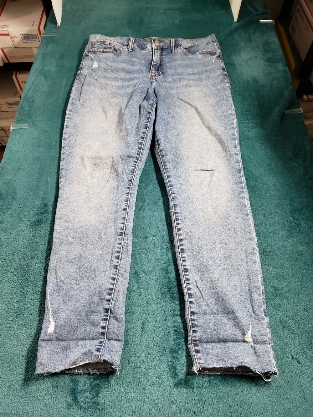 Banana Republic Jeans Size 12 Petite Women Blue Fray Hem High Rise Skinny Crop